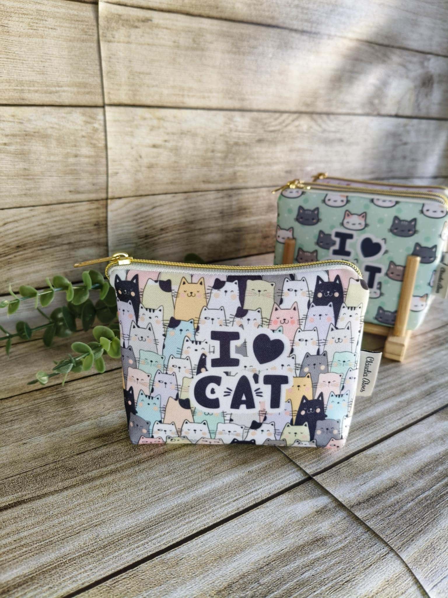 Necessaire Tradicional (P) "I LOVE CAT" - Image 1